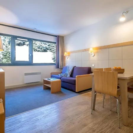 Pierre & La Foret Aparthotel 3*
