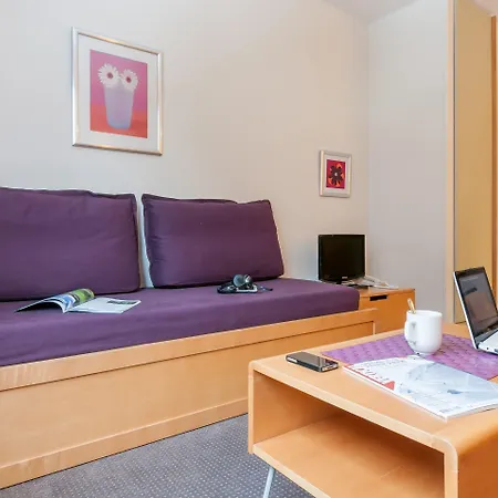 Pierre & La Foret Aparthotel 3*