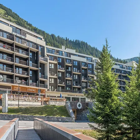 Pierre & La Foret Aparthotel 3*