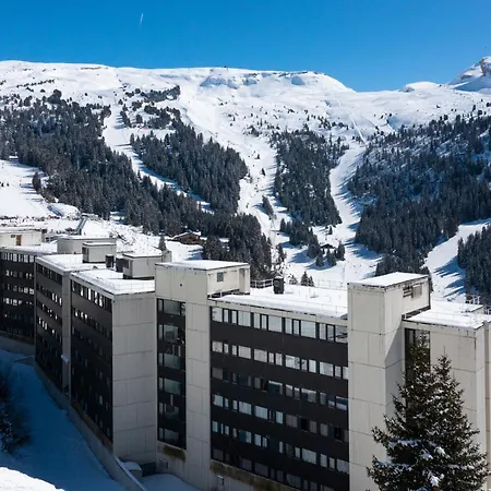 Pierre & La Foret Aparthotel 3*