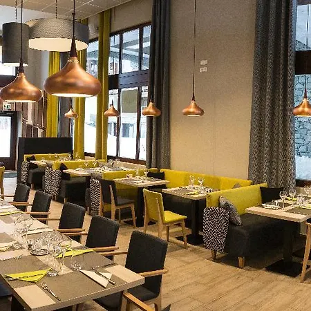 Pierre & La Foret Aparthotel 3*
